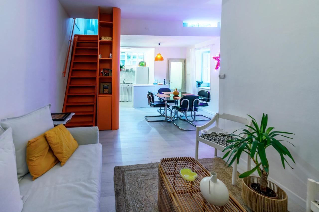 Charming Apartment With Balcony In The Historic Center Nápoly Kültér fotó