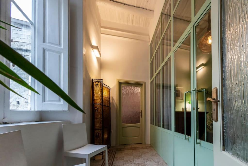 Charming Apartment With Balcony In The Historic Center Nápoly Kültér fotó