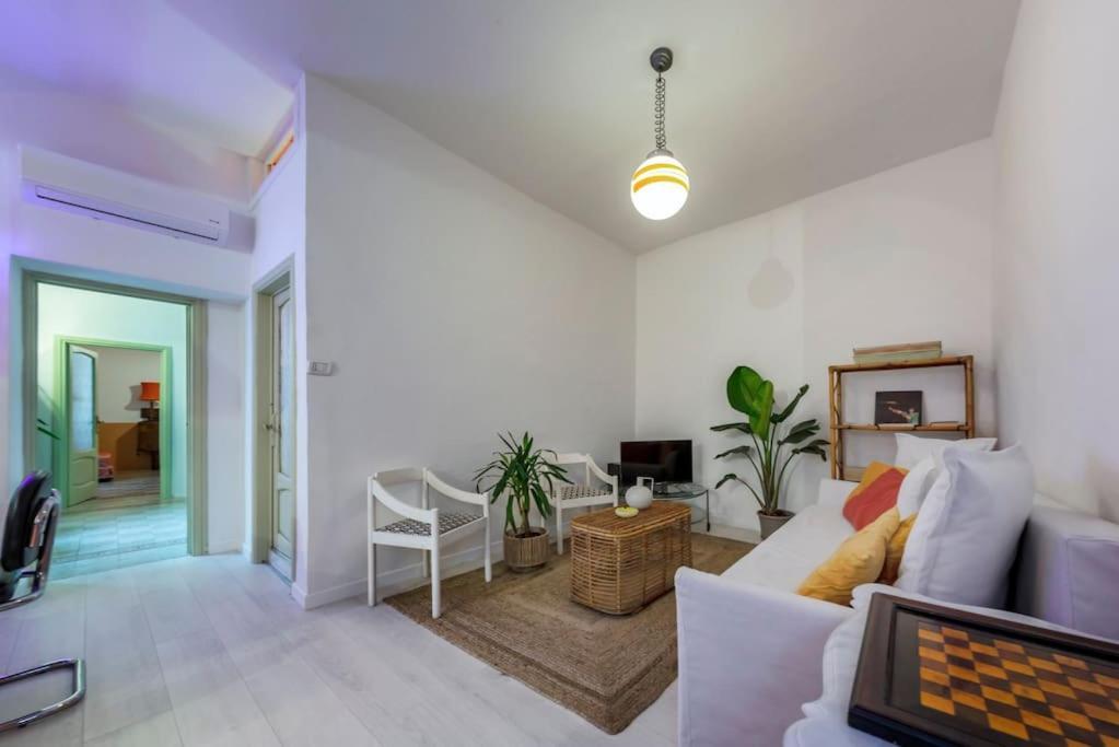 Charming Apartment With Balcony In The Historic Center Nápoly Kültér fotó